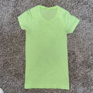 Size 4 lululemon swiftly